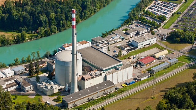 Das AKW Mühleberg aus der Luft gesezen. Das AKW Mühleberg aus der Luft gesezen.