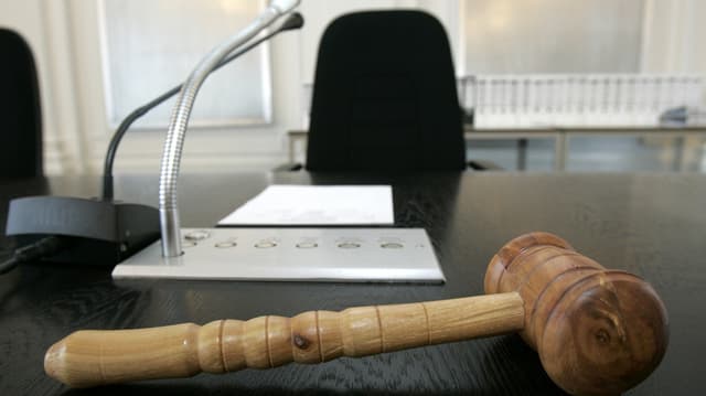 Am Dienstag muss der Grosse Rat über die Wiederwahl der Oberrichter entscheiden. Umstritten ist nur einer. (Symbolbild) Am Dienstag muss der Grosse Rat über die Wiederwahl der Oberrichter entscheiden. Umstritten ist nur einer. (Symbolbild)