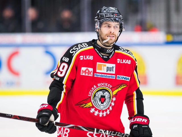 Ryan Johnston spielt neu für Lugano. Ryan Johnston spielt neu für Lugano.