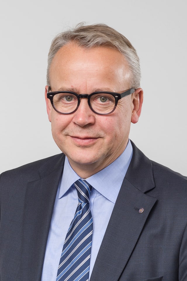 Werner Egli (SVP) neuer Stadtpräsident von Uster Werner Egli (SVP) neuer Stadtpräsident von Uster