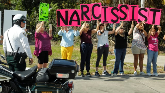 Frauen protestieren gegen Trump. Frauen protestieren gegen Trump.