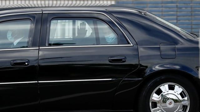 US-Gesundheitsminister in einer Limousine in Taipeh US-Gesundheitsminister in einer Limousine in Taipeh
