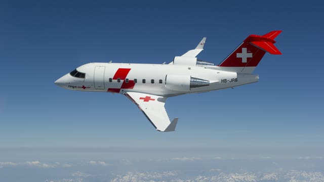 Bombardier Challenger 604 der Rega im Flug. Bombardier Challenger 604 der Rega im Flug.