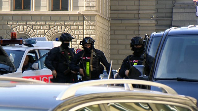 Massive Sicherheitsvorkehrungen begleiten den Besuch Massive Sicherheitsvorkehrungen begleiten den Besuch