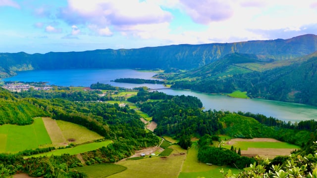 Die Caldera Sete Cidades auf den Azoren Die Caldera Sete Cidades auf den Azoren