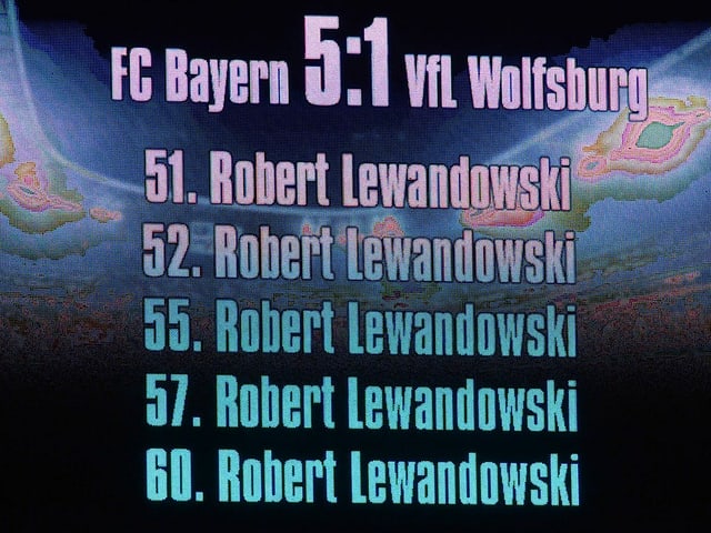 Die Anzeigetafel im Münchner Stadion nach der Lewandowski-Show. Die Anzeigetafel im Münchner Stadion nach der Lewandowski-Show.