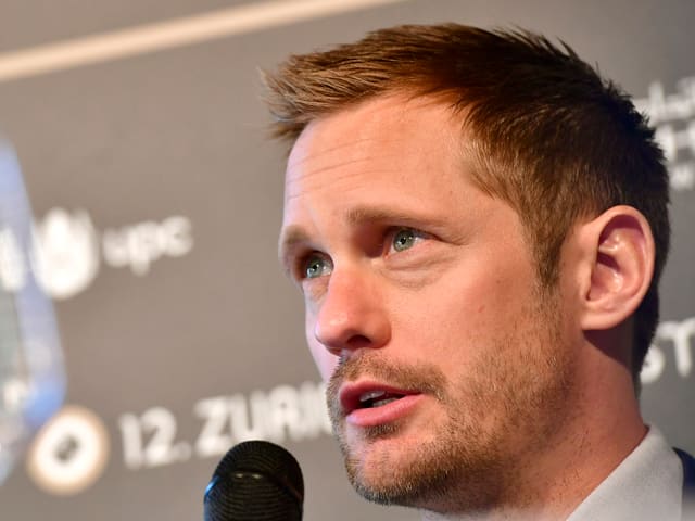 Alexander Skarsgård spricht am Zurich Film Festival. Alexander Skarsgård spricht am Zurich Film Festival.