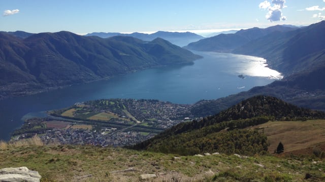 Blick von der Cimetta auf den Lago Maggiore. Blick von der Cimetta auf den Lago Maggiore.