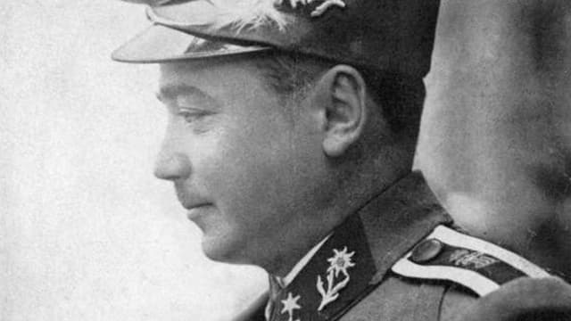 Engelbert Dollfuss in Uniform. Engelbert Dollfuss in Uniform.