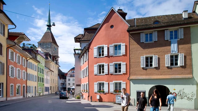 Eine Altstadt mit farbigen Häusern. Eine Altstadt mit farbigen Häusern.