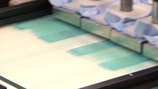 Maschine misst die reinigungskraft Maschine misst die reinigungskraft