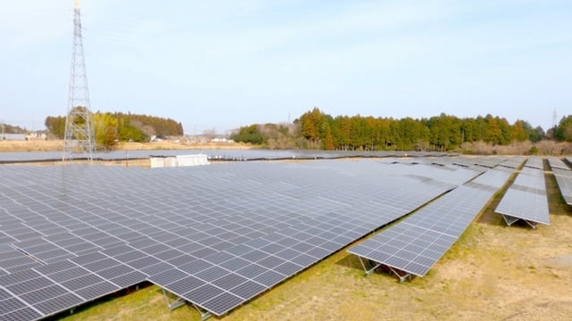 Solarpannels auf Feld Solarpannels auf Feld