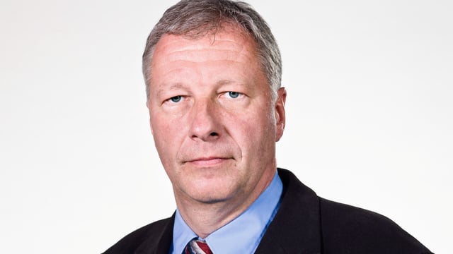 Potrait von SRF-Korrespondent Fredy Gsteiger. Potrait von SRF-Korrespondent Fredy Gsteiger.