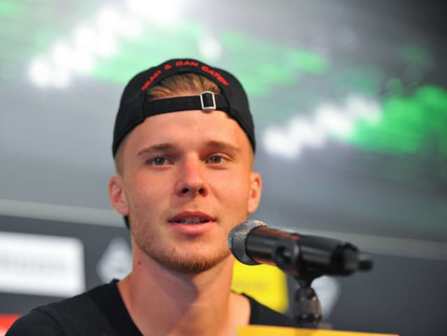 Nico Elvedi auf dem Medienpodium. Nico Elvedi auf dem Medienpodium.