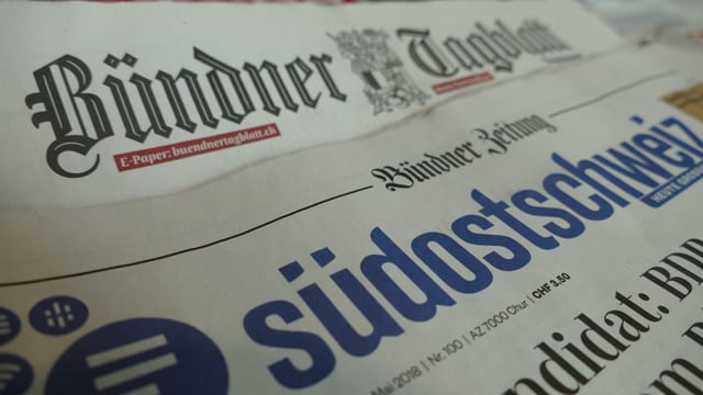 Zwei Zeitungsseiten Zwei Zeitungsseiten