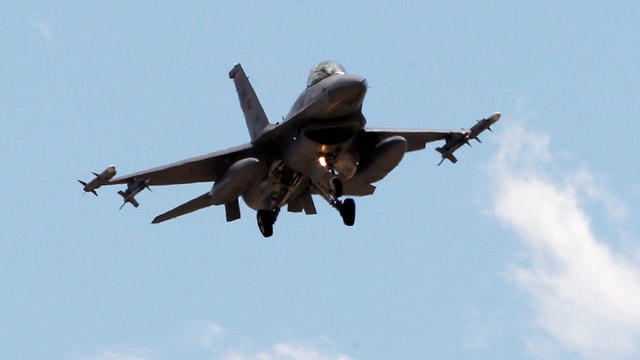 Ein F-16-Jet der türkischen Luftwaffe. (reuters/archiv) Ein F-16-Jet der türkischen Luftwaffe. (reuters/archiv)