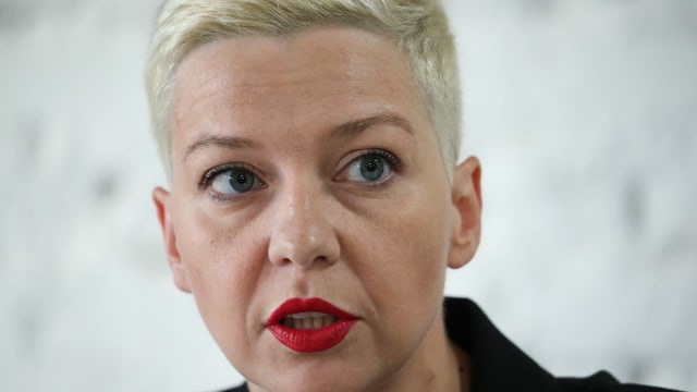 Nahaufnahme blonde Frau Nahaufnahme blonde Frau