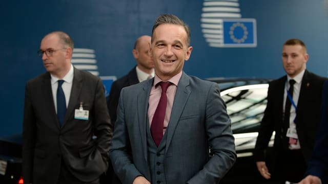 Maas in der Bildmitte in Brüssel Maas in der Bildmitte in Brüssel