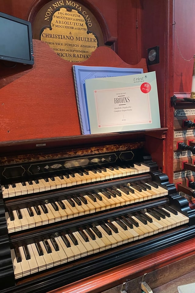 Die Tasten einer Orgel Die Tasten einer Orgel