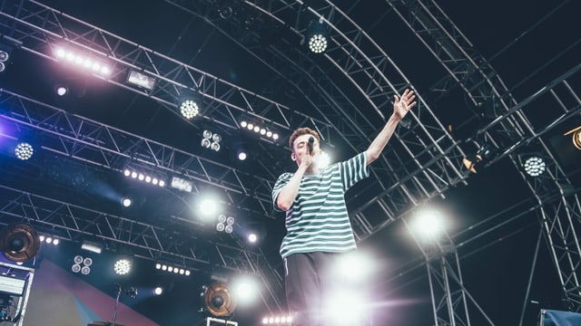 Nemo beim Auftritt am Heitere Openair 2019 Nemo beim Auftritt am Heitere Openair 2019