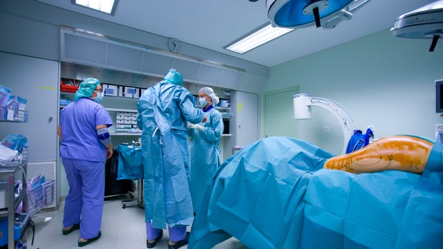 Fettabsaugen in einer Zürcher Klinik. Fettabsaugen in einer Zürcher Klinik.