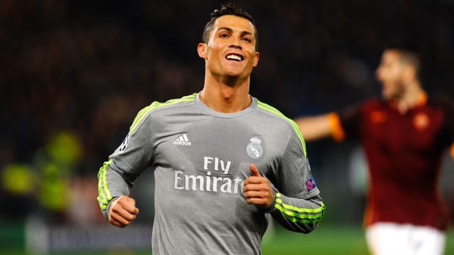 Cristiano Ronaldo lächelt. Cristiano Ronaldo lächelt.