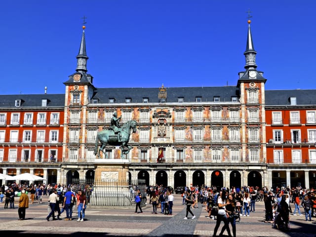 Wolkenloser Himmel über Madrid Wolkenloser Himmel über Madrid