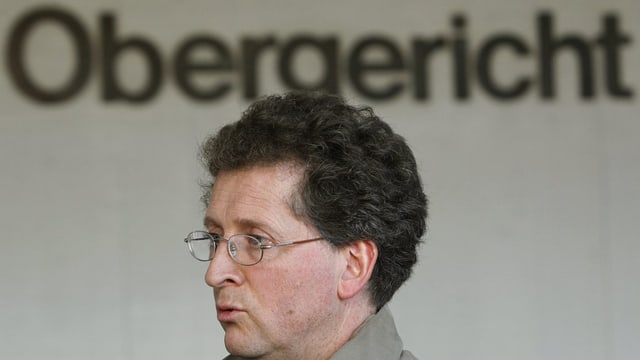 Portrait Roland Trezzini beim Obergericht Portrait Roland Trezzini beim Obergericht