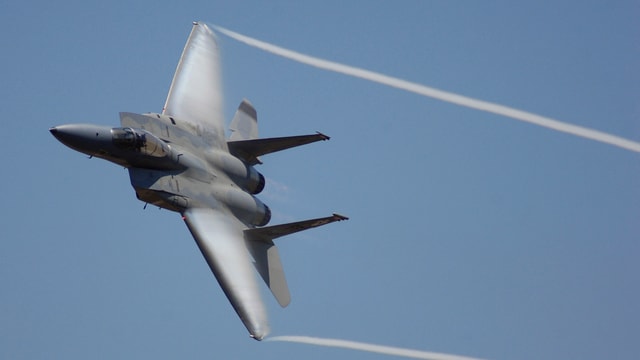 F-15-Flugzeug während einer Übung. (Symbolbild) F-15-Flugzeug während einer Übung. (Symbolbild)