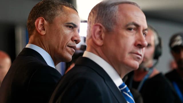 Grossaufnahme von hinten-rechts: Obama (inks) und Netanjahu im Profil. Grossaufnahme von hinten-rechts: Obama (inks) und Netanjahu im Profil.