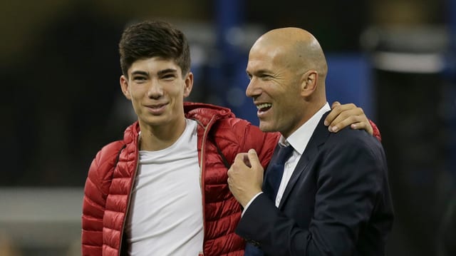 Zinédine Zidane mit Luca. Zinédine Zidane mit Luca.