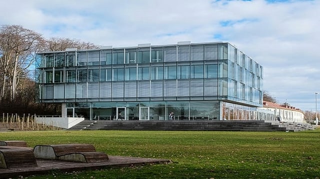 Universität. Universität.