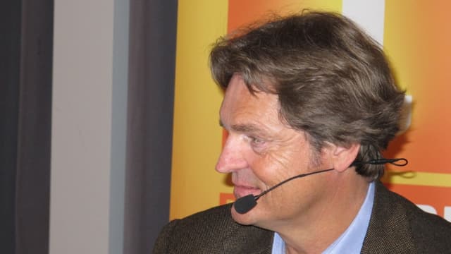 Björn Berg mit Headphone während der Sendung- Björn Berg mit Headphone während der Sendung-