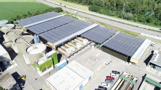 Ils indrizs da solar ch'ins po faudar èn installads sur la serenera da Cuira. Ils indrizs da solar ch'ins po faudar èn installads sur la serenera da Cuira.