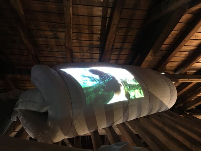 Matratze mit Video drauf Matratze mit Video drauf