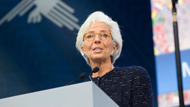 Lagarde an Rednerpult Lagarde an Rednerpult
