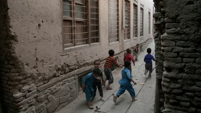 Spielende Kinder in Afghanistan Spielende Kinder in Afghanistan