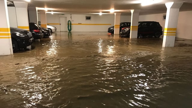 Garage unter Wasser Garage unter Wasser