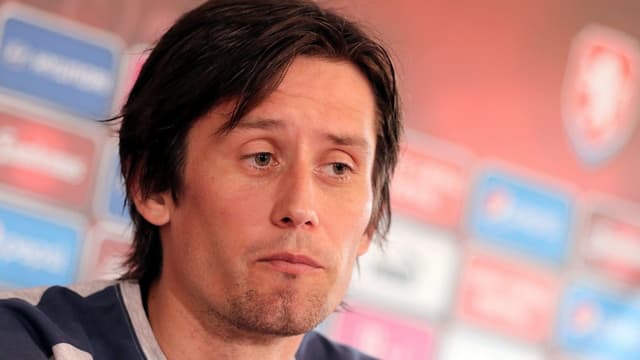 Porträt von Tomas Rosicky mit besorgter MIene. Porträt von Tomas Rosicky mit besorgter MIene.