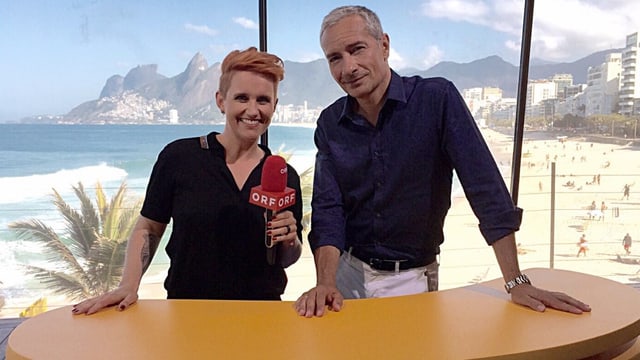 Steffi Buchli zu Besuch im ORF-Studio bei Rainer Pariasek. Steffi Buchli zu Besuch im ORF-Studio bei Rainer Pariasek.