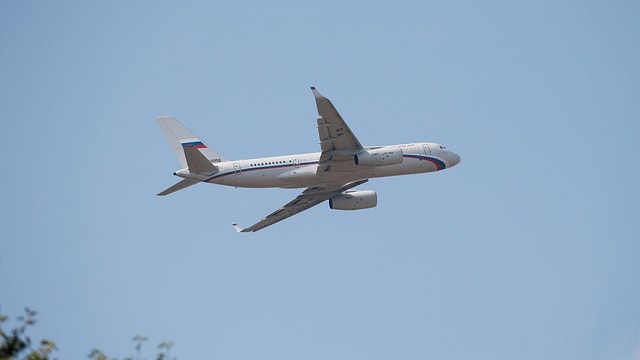 Russisches Flugzeug hebt ab Russisches Flugzeug hebt ab