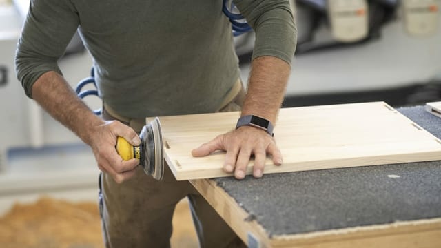 Schreiner bei Arbeit Schreiner bei Arbeit