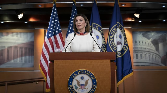 Die Sprecherin des US-Abgeordnetenhauses, Nancy Pelosi, wirft Peking «barbarische Taten» vor. Die Sprecherin des US-Abgeordnetenhauses, Nancy Pelosi, wirft Peking «barbarische Taten» vor.