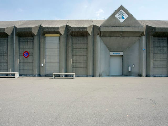 Gefängnis Pöschwies von aussen.