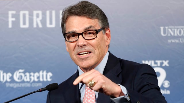 Rick Perry gestikulierend Rick Perry gestikulierend