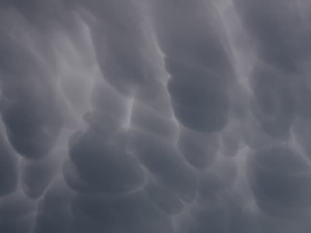 Wolken, wullstartig