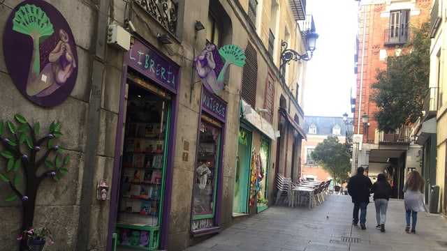 Die Librería Mujeres ist eine der bedeutendsten Bastionen der spanischen Frauenbewegung. Die Librería Mujeres ist eine der bedeutendsten Bastionen der spanischen Frauenbewegung.