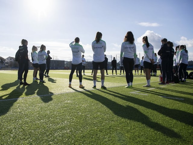 Die Schweizer Frauen-Nati im Training. Die Schweizer Frauen-Nati im Training.