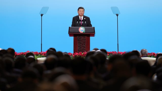 Xi Jinping vor Publikum. Xi Jinping vor Publikum.