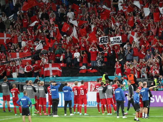 Dänemarks Spieler nach dem Aus gegen England. Dänemarks Spieler nach dem Aus gegen England.